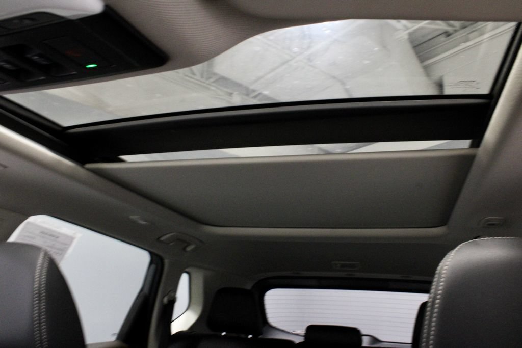 Certified 2023 Nissan Rogue SL AWD/4WD image 33