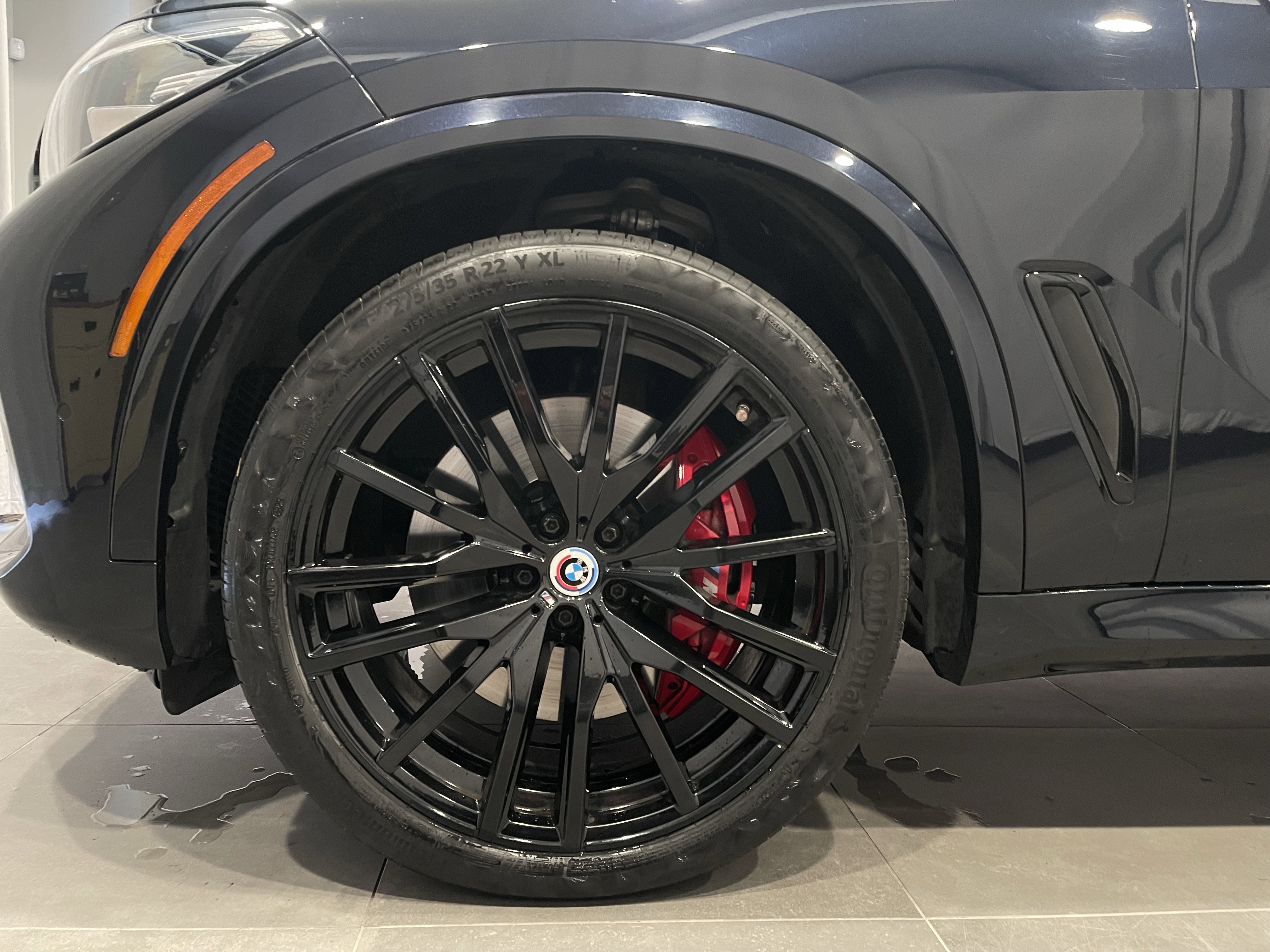 Used 2022 BMW X5 M50i w/ Premium Package image 8