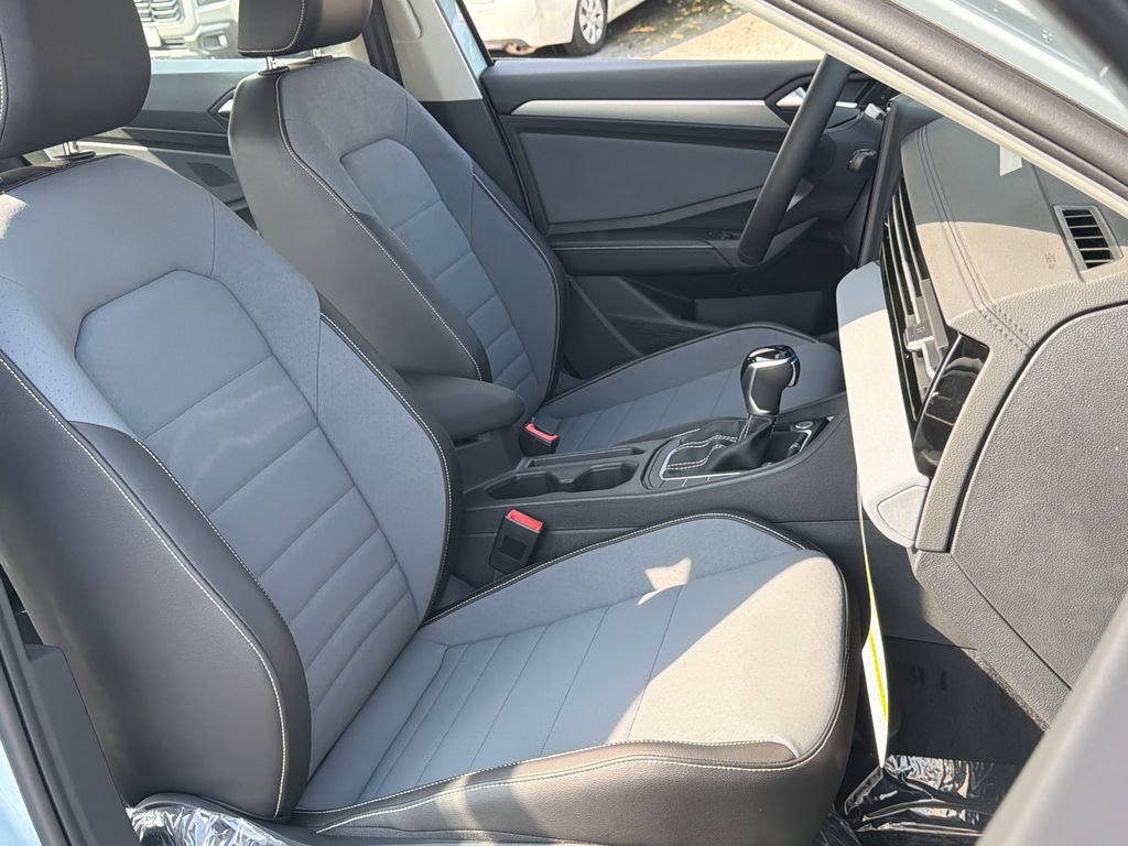 New 2026 Volkswagen Jetta SE FWD image 21