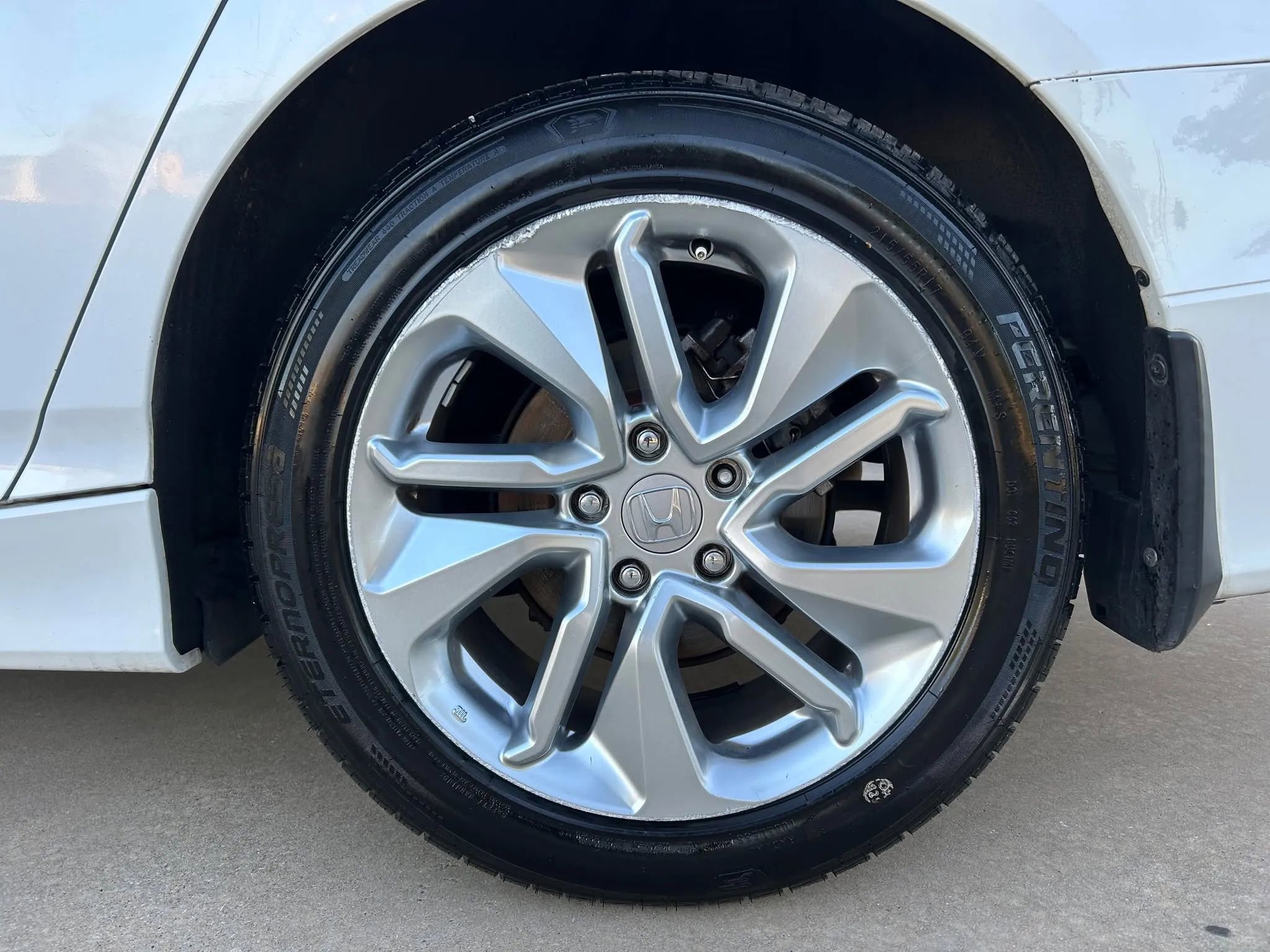 Used 2018 Honda Accord LX image 31