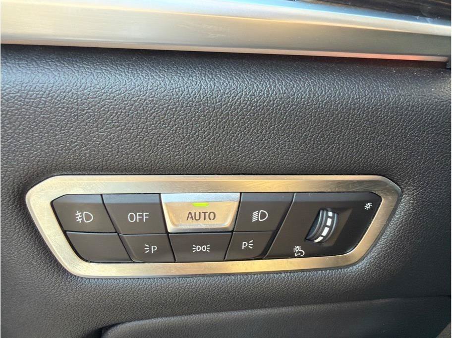 Used 2019 BMW X7 xDrive40i w/ Premium Package AWD/4WD image 22