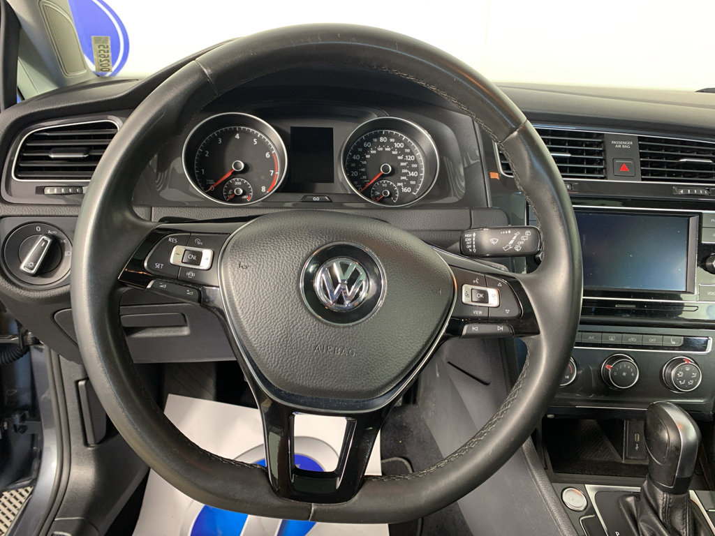 Used 2021 Volkswagen Golf 4-Door FWD image 22
