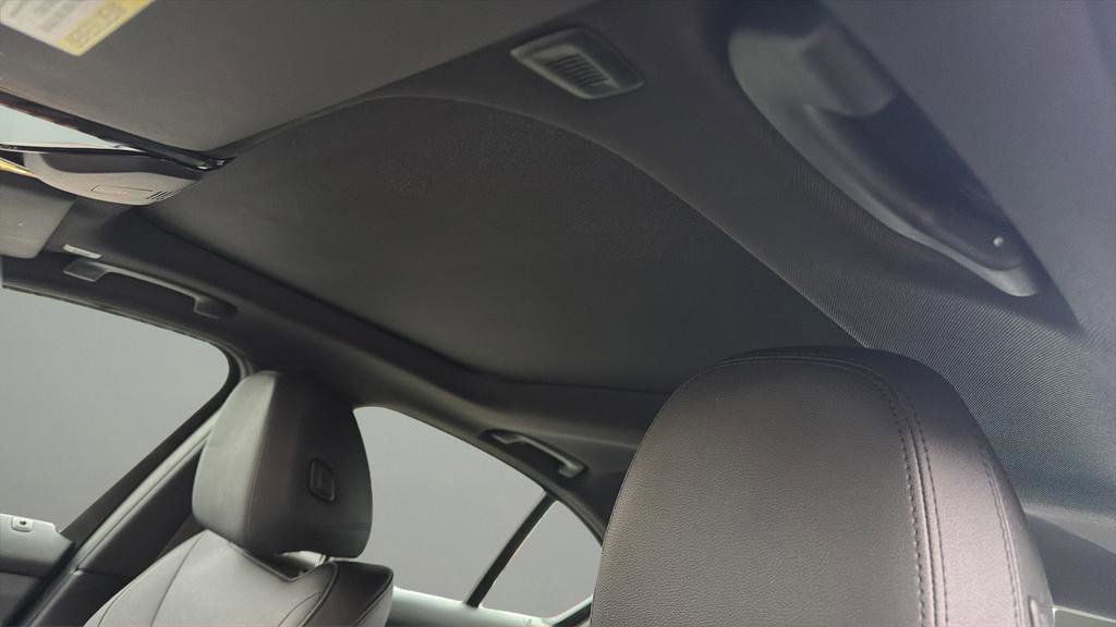 Used 2020 BMW 330i xDrive Sedan w/ Driving Assistance Package image 12