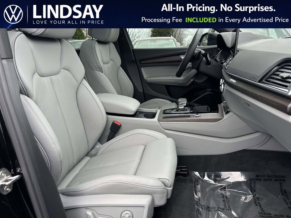 Used 2024 Audi Q5 e Premium Plus w/ Premium Plus Package image 12