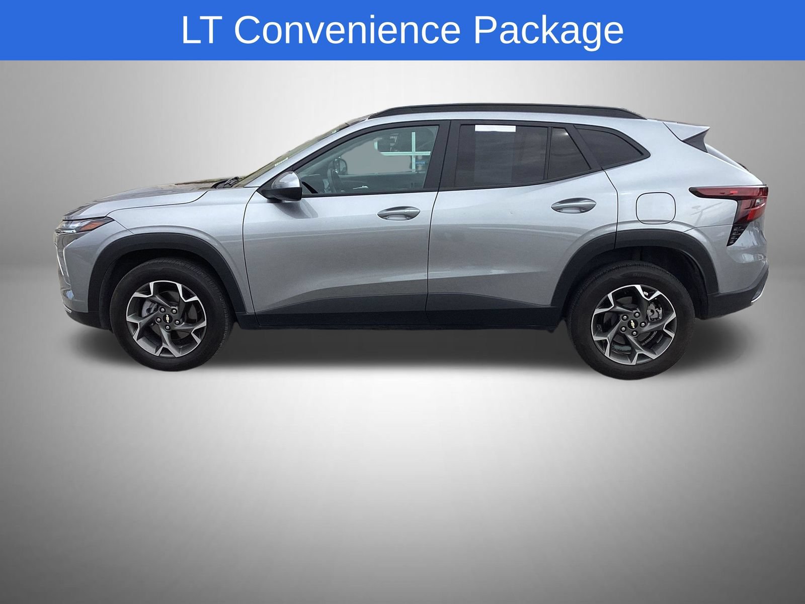Used 2025 Chevrolet Trax LT w/ Driver Confidence Package FWD image 2