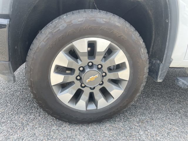 Used 2025 Chevrolet Silverado 2500 Custom AWD/4WD image 18