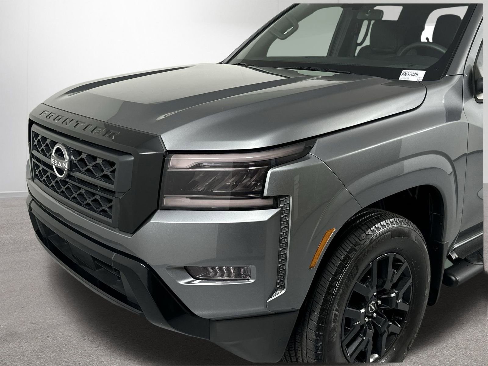 Certified 2023 Nissan Frontier SV w/ Midnight Edition Package image 31