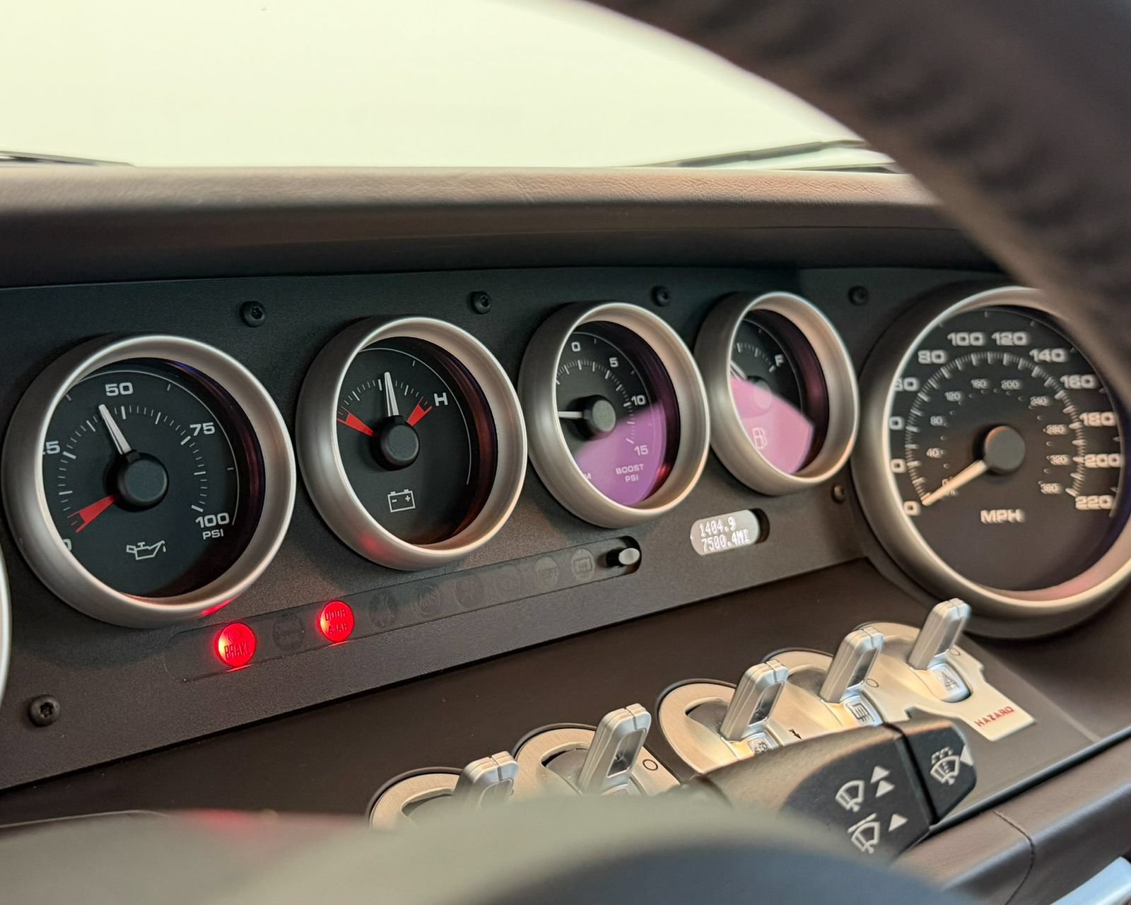 Used 2006 Ford GT RWD image 17