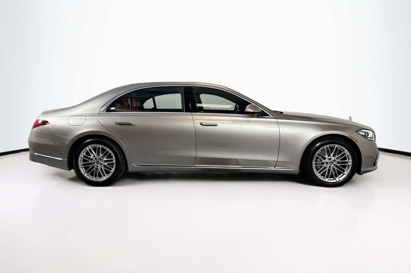 Certified 2022 Mercedes-Benz S 580 4MATIC Sedan image 4