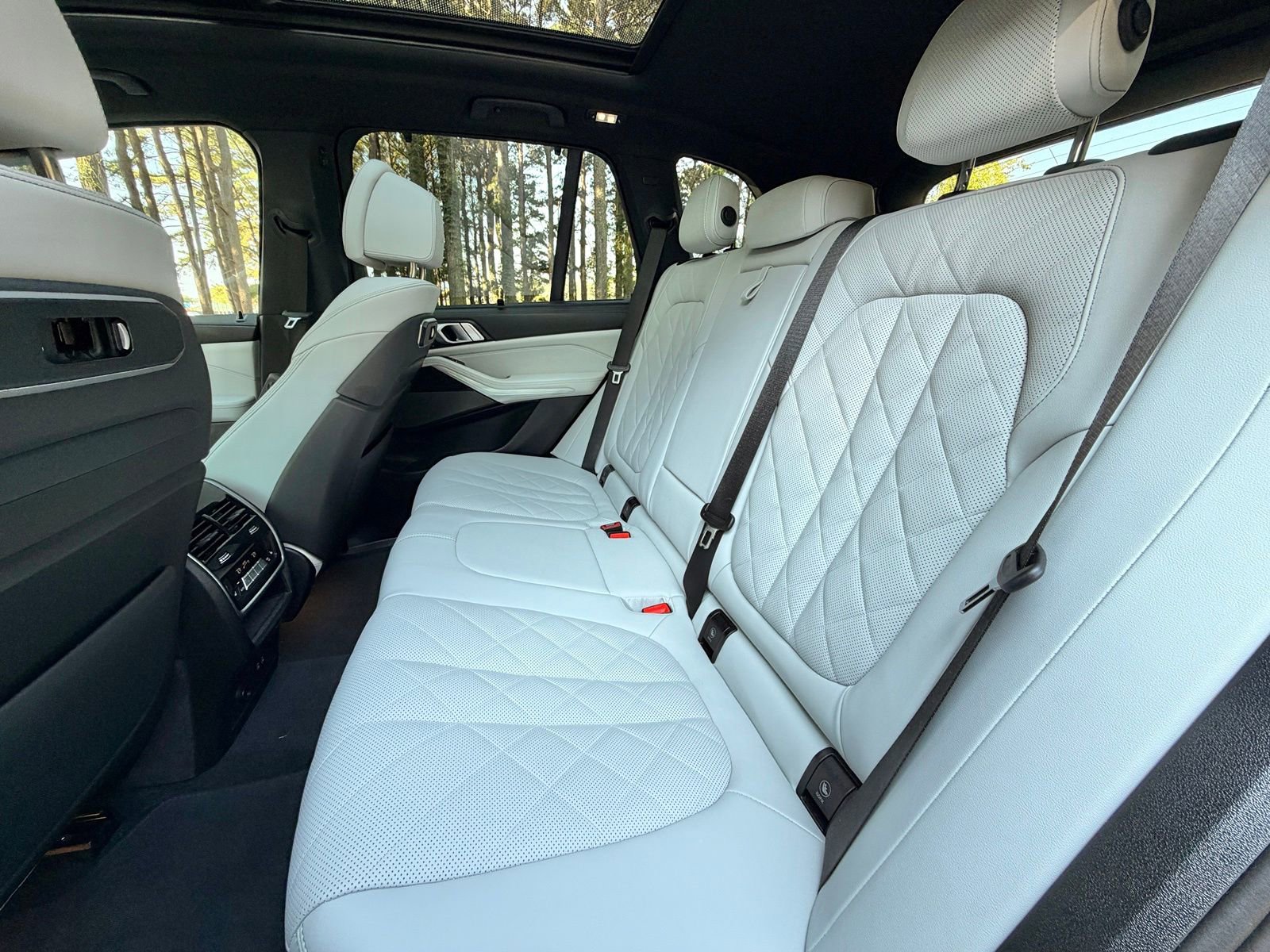 Certified 2025 BMW X5 M60i AWD/4WD image 14