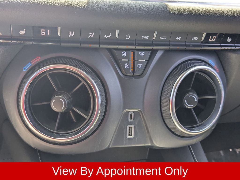 Used 2025 Chevrolet Blazer LT FWD image 19