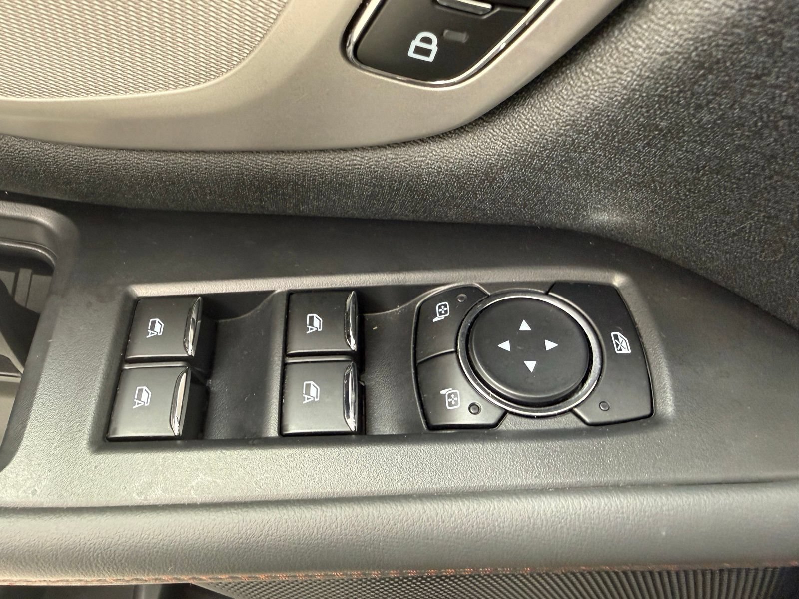 Used 2025 Ford Expedition Max Active AWD/4WD image 14