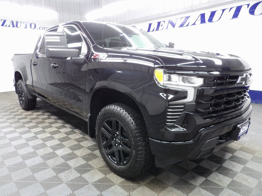 Used 2024 Chevrolet Silverado 1500 RST image 3