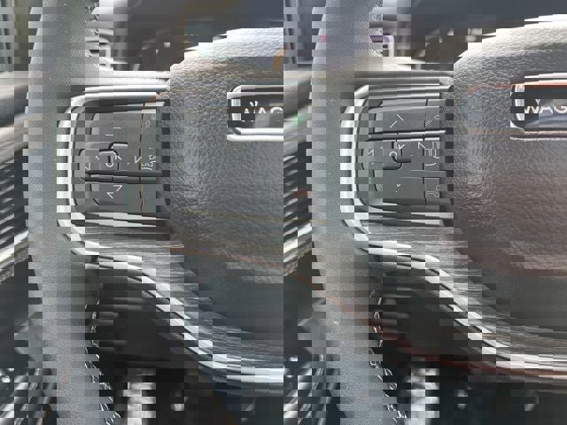 Used 2024 Jeep Wagoneer Series III w/ Premium Group I image 30