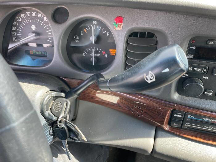 Used 2005 Buick Le Sabre Custom image 36