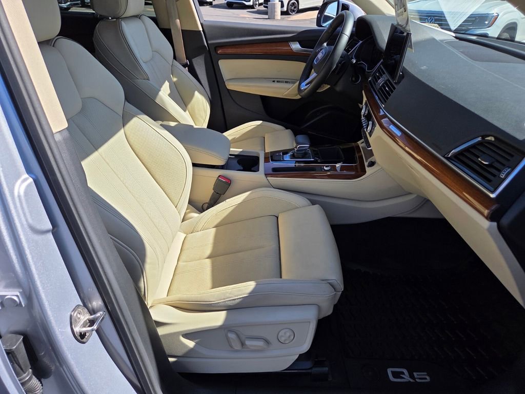 Used 2023 Audi Q5 2.0T Premium Plus w/ Premium Plus Package image 21