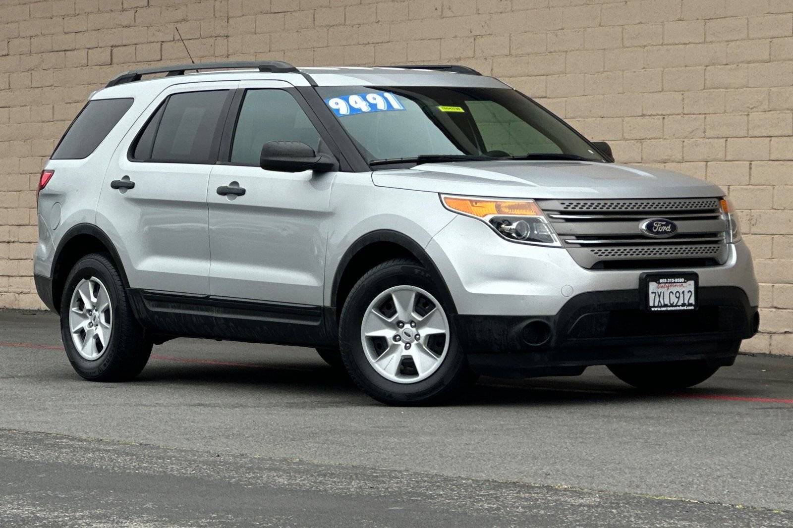 Used 2014 Ford Explorer FWD image 2