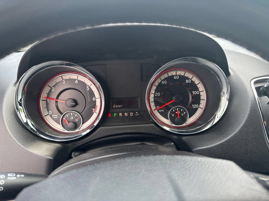 Used 2017 Dodge Grand Caravan SXT FWD image 16