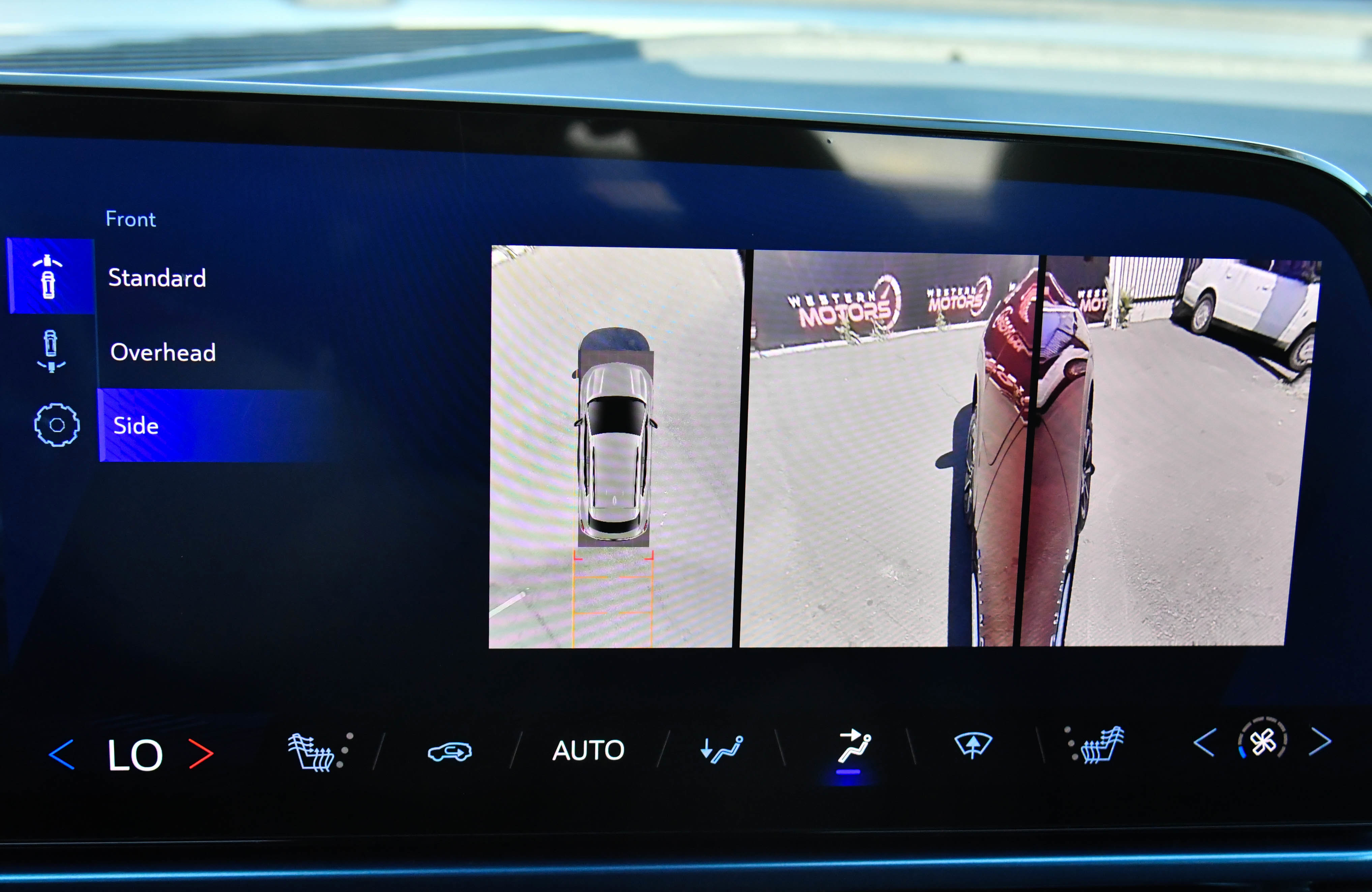 Used 2024 Chevrolet Equinox EV LT w/ LPO, Trailering Package image 25