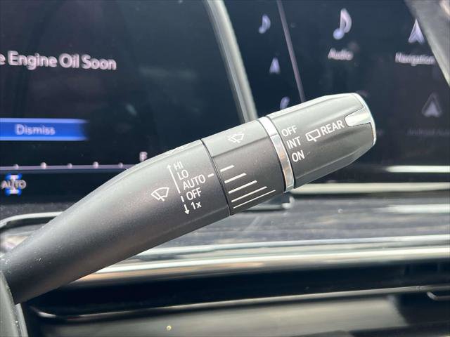 Used 2021 Cadillac Escalade Premium Luxury AWD/4WD image 25