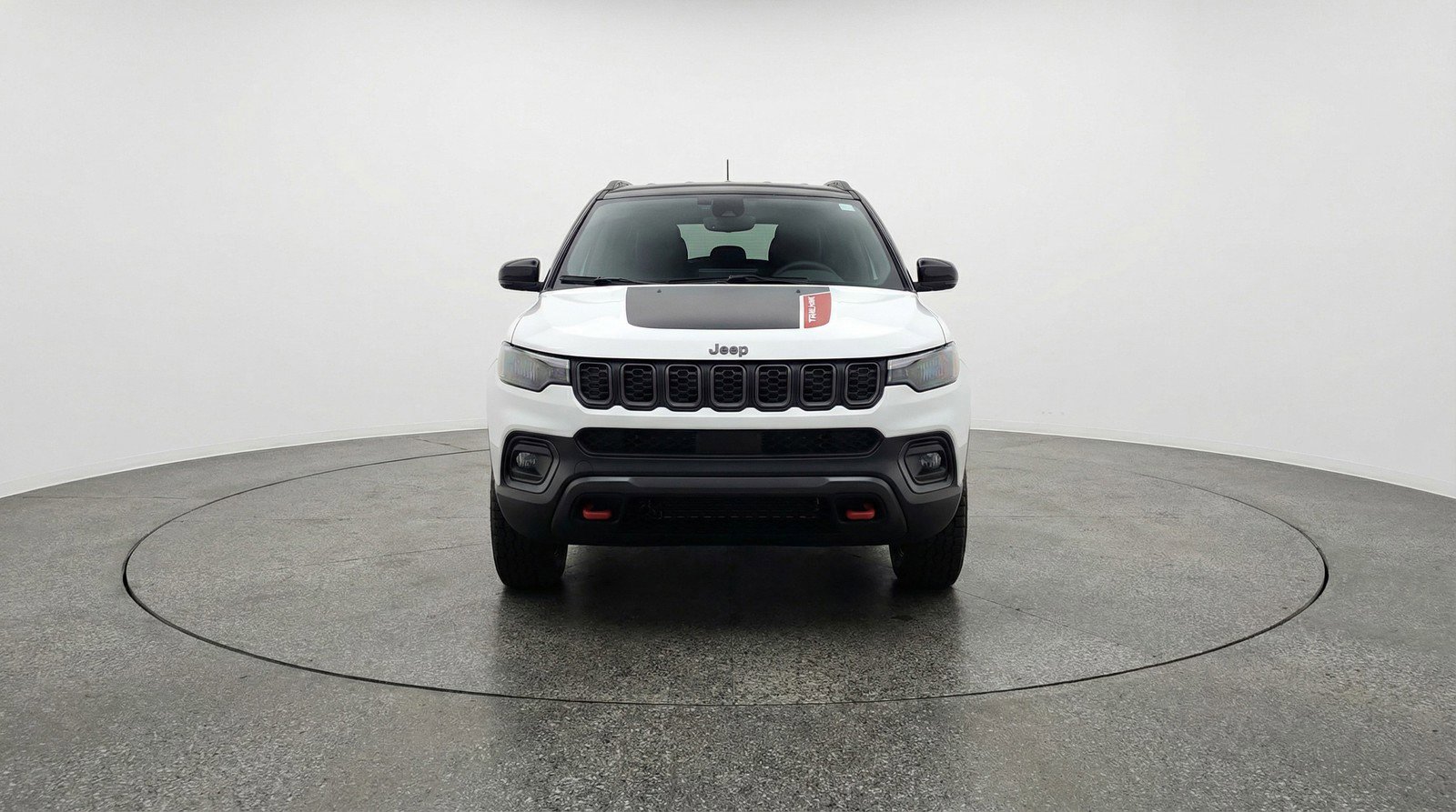 Used 2025 Jeep Compass Trailhawk AWD/4WD image 2