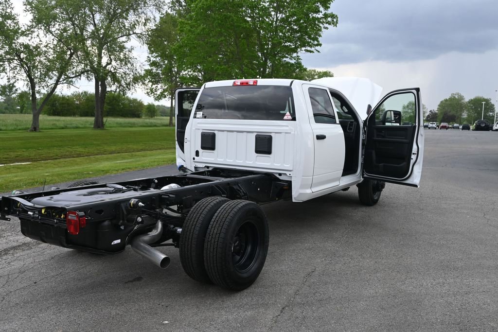 New 2026 RAM 3500 Tradesman AWD/4WD image 42
