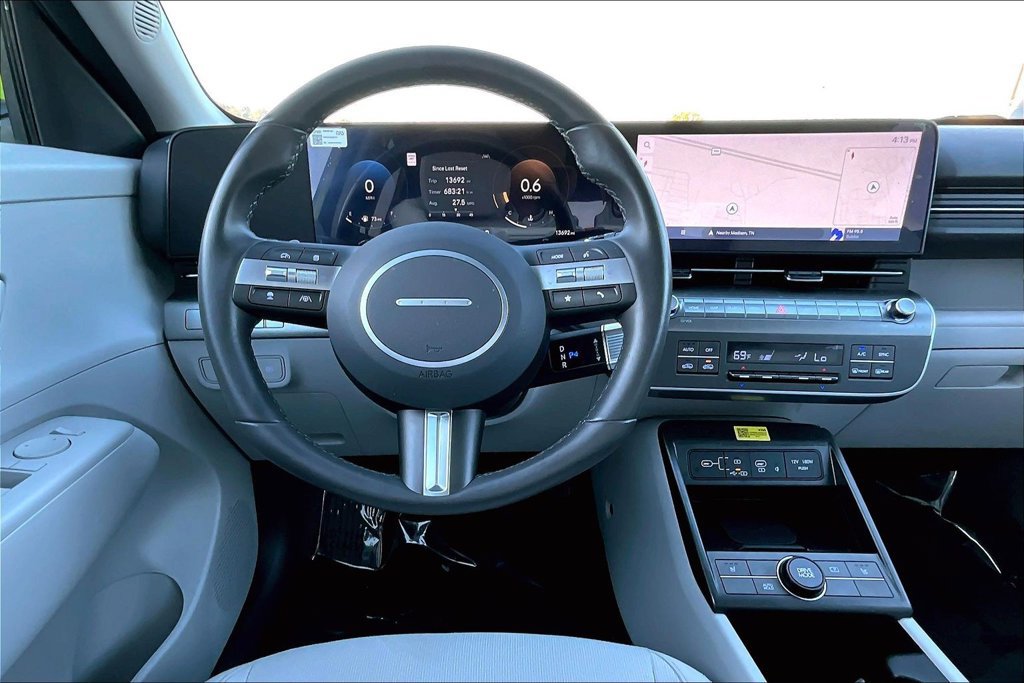 Used 2025 Hyundai Kona SEL FWD image 10