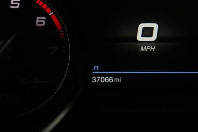 Used 2022 Alfa Romeo Stelvio Ti w/ Active Assist Plus Package image 38