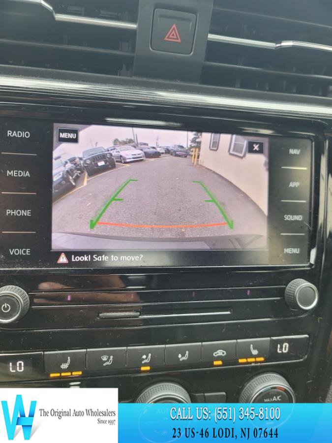 Used 2021 Volkswagen Passat 2.0T R-Line image 19