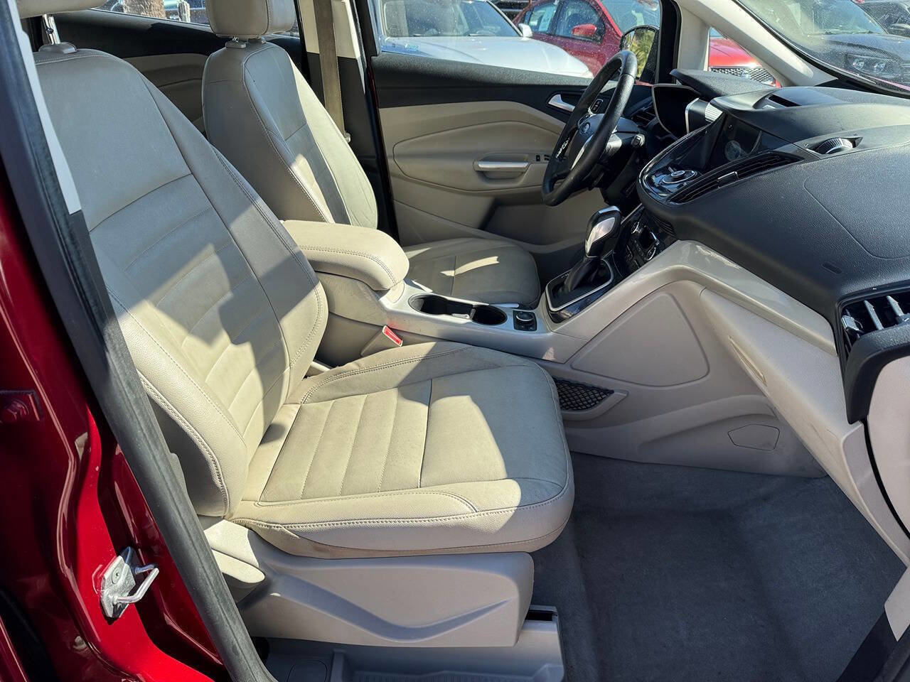 Used 2016 Ford C-MAX SEL w/ Equipment Group 302A image 19