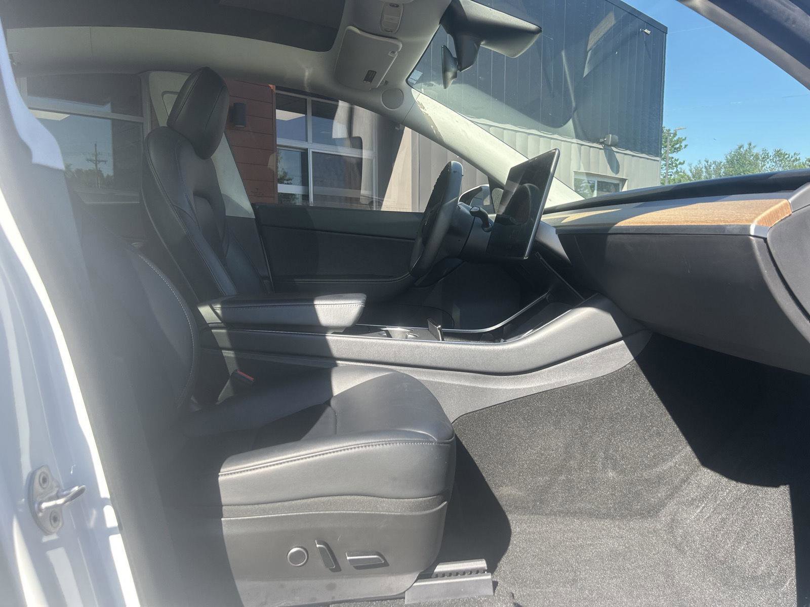 Used 2020 Tesla Model Y Long Range AWD/4WD image 11