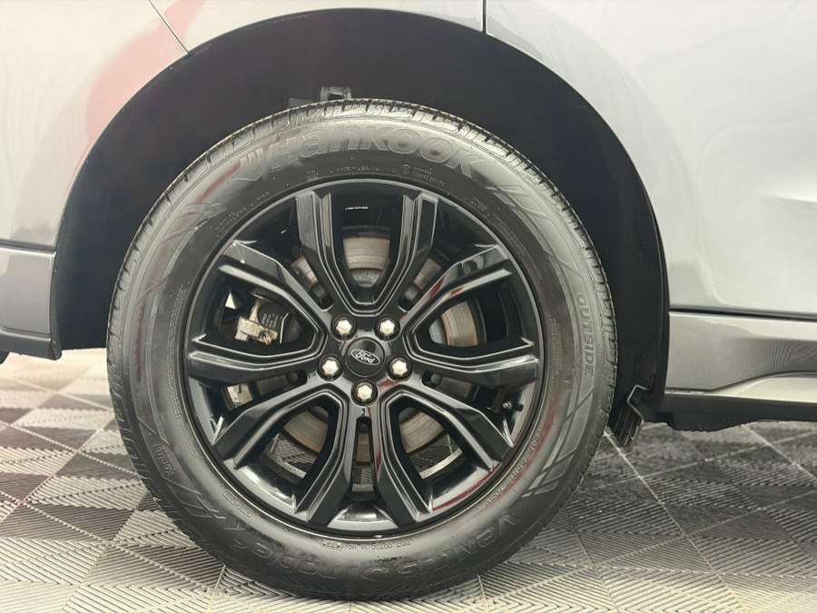 Used 2022 Ford Edge SE w/ Black Appearance Package image 30