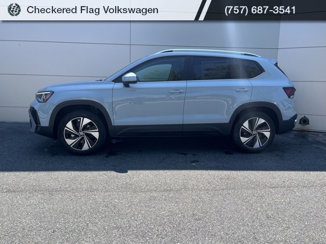 New 2025 Volkswagen Taos SE image 13