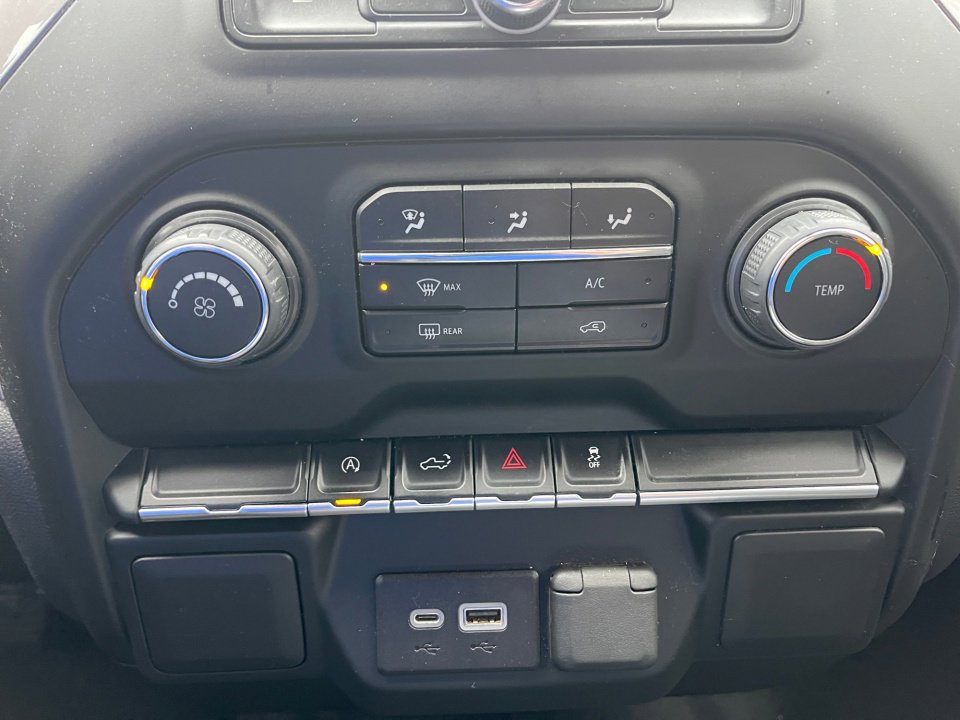 Used 2022 Chevrolet Silverado 1500 Custom image 18