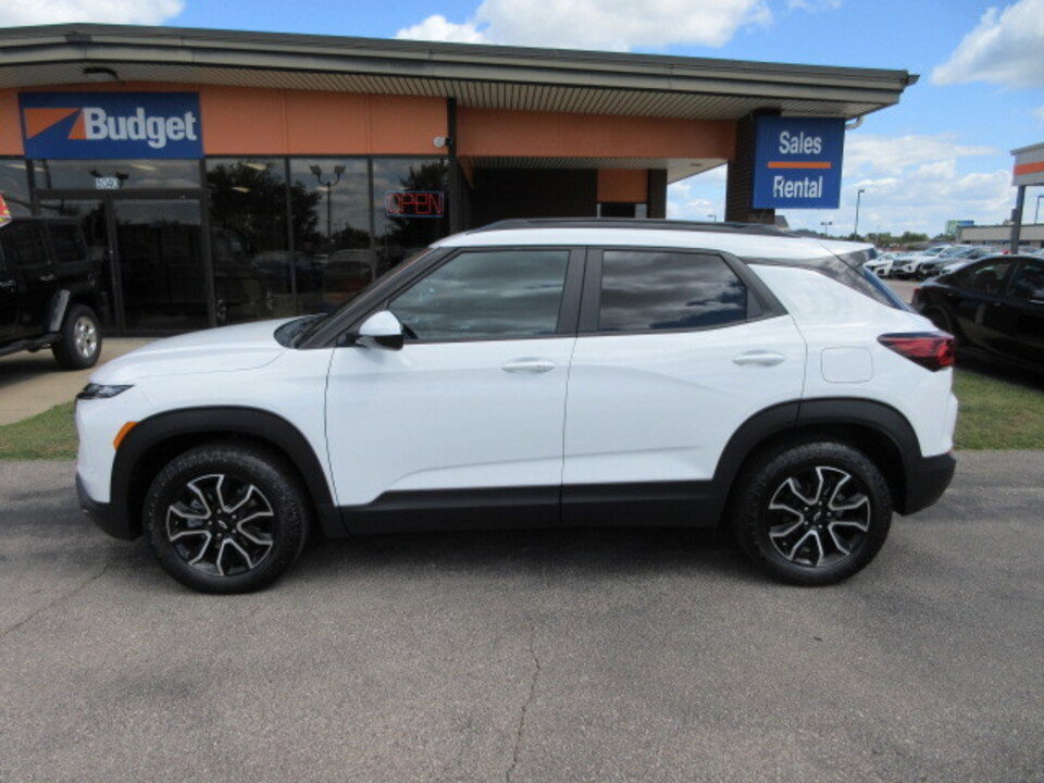 Used 2024 Chevrolet TrailBlazer ACTIV w/ Convenience Package image 2