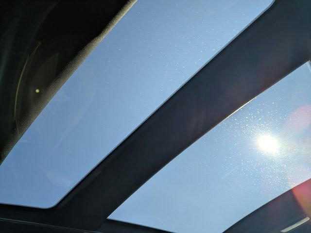 Used 2025 Toyota Crown Signia AWD/4WD image 27