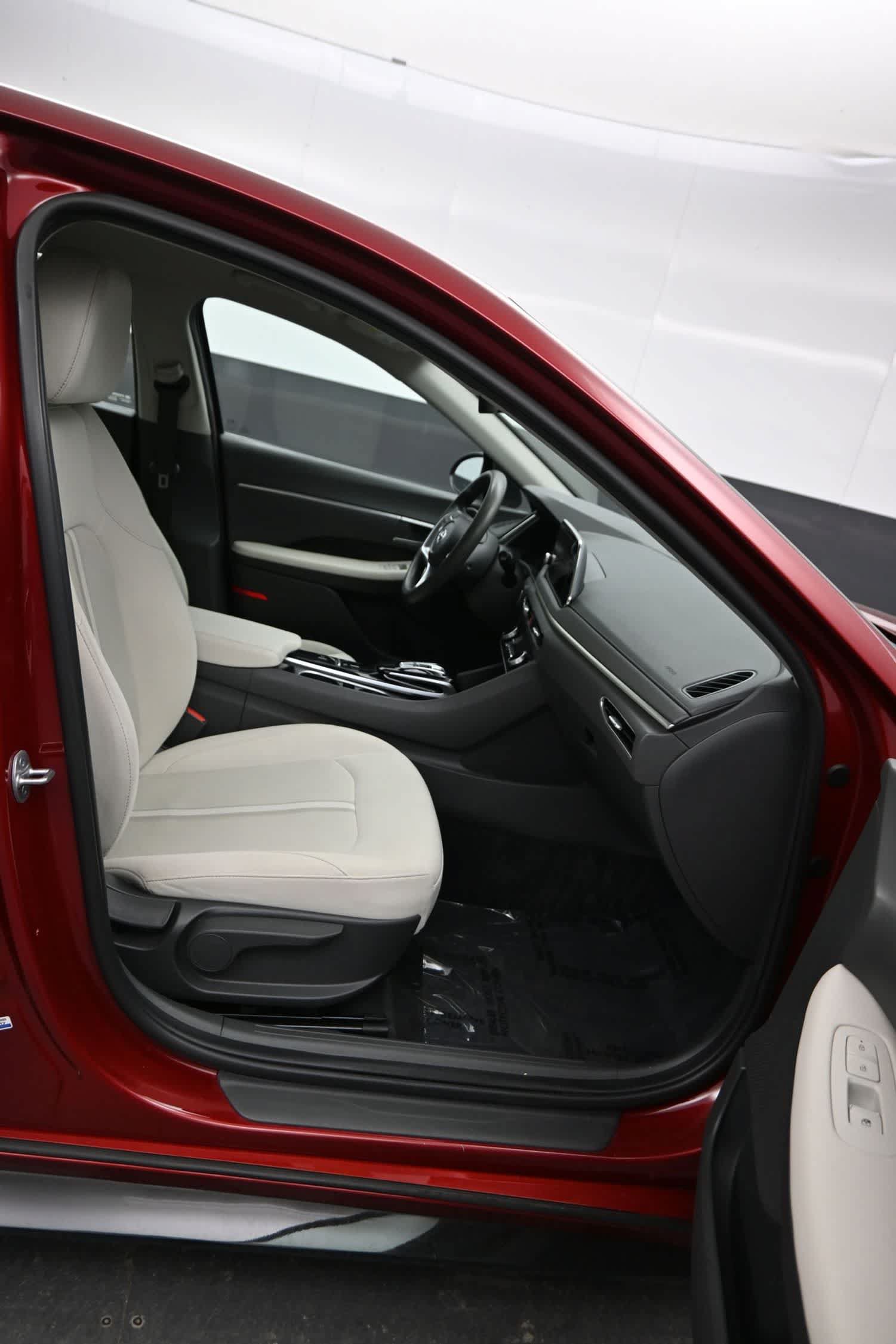 Used 2023 Hyundai Sonata SEL FWD image 11