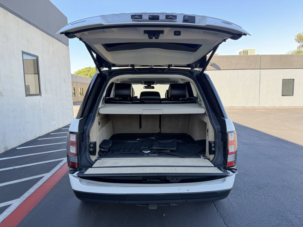 Used 2015 Land Rover Range Rover Autobiography image 25