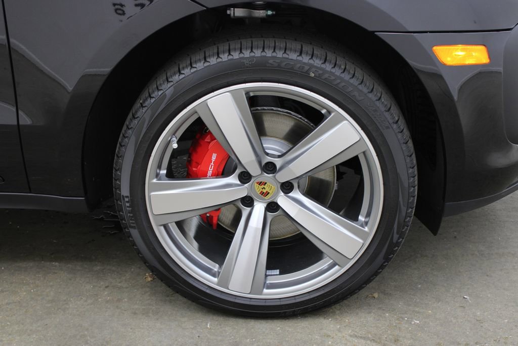 New 2025 Porsche Macan S image 16