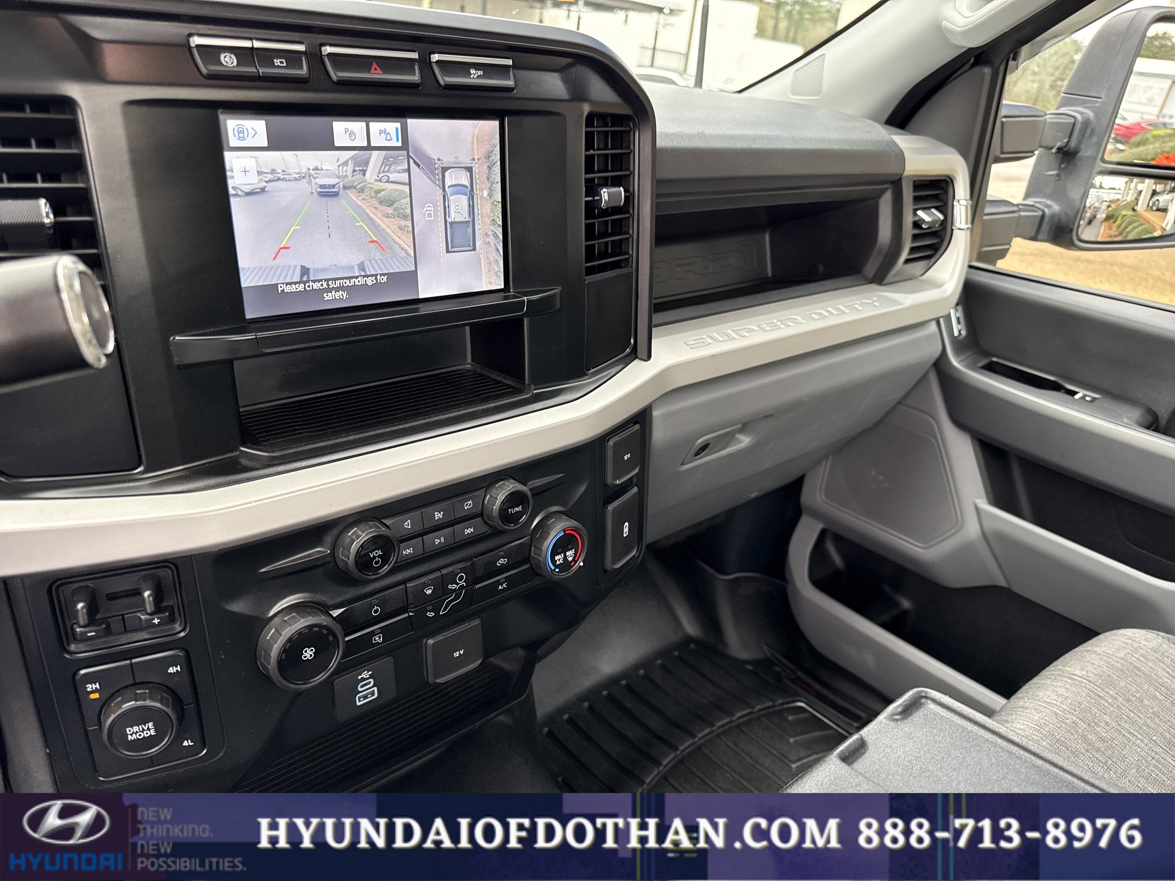 Used 2023 Ford F250 XL w/ STX Appearance Package image 9