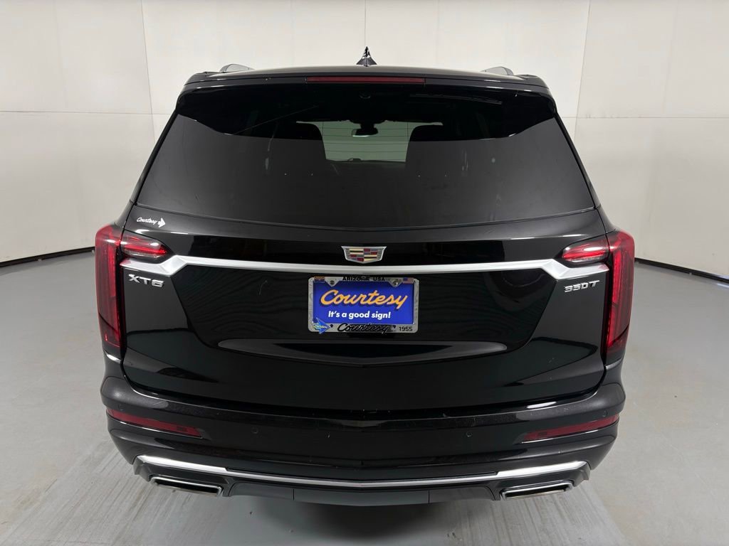 Used 2024 Cadillac XT6 Luxury image 8
