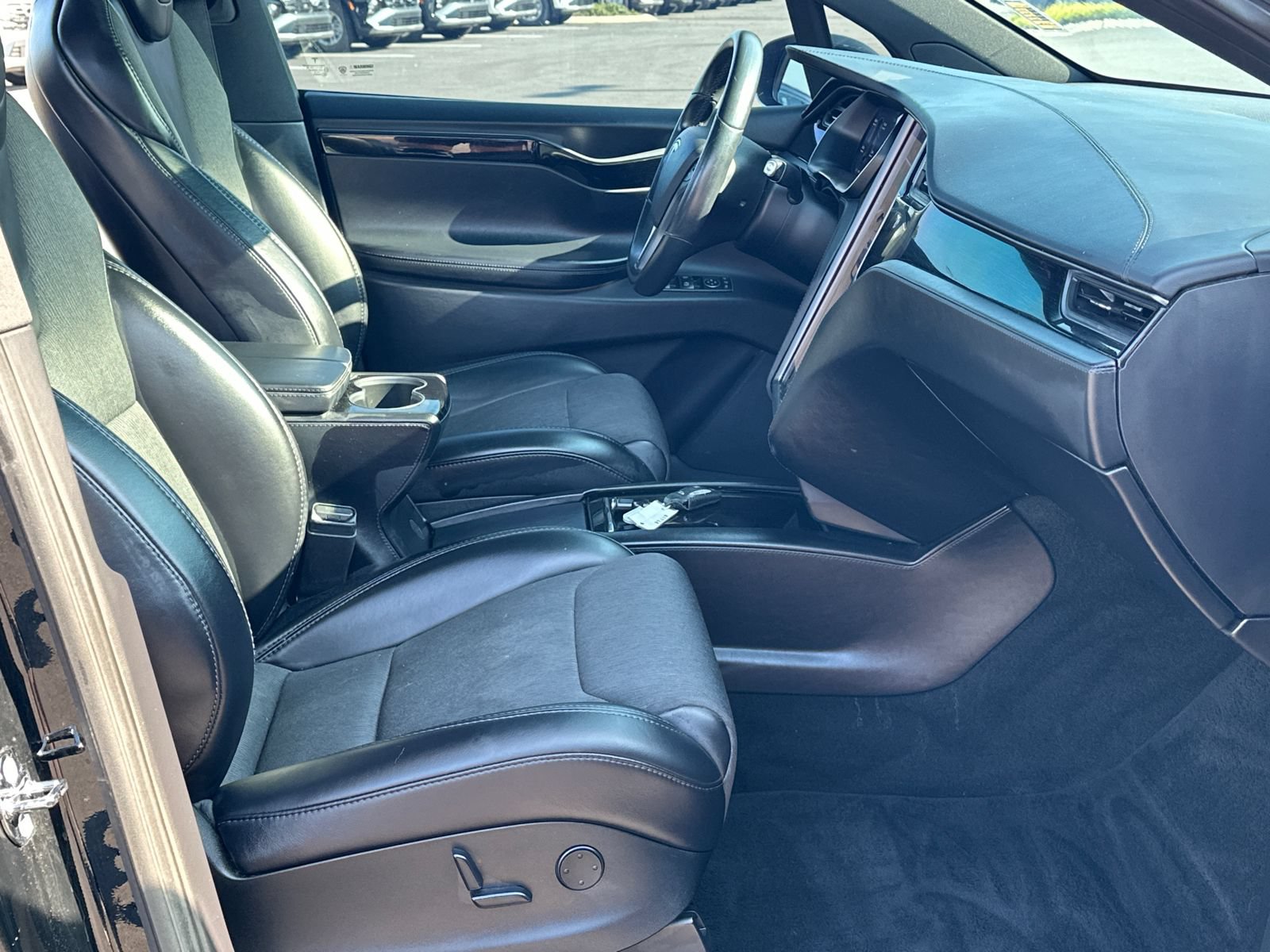 Used 2018 Tesla Model X 75D AWD/4WD image 14