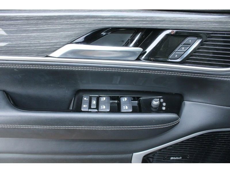 Used 2022 Jeep Wagoneer Series III w/ Premium Group I image 21