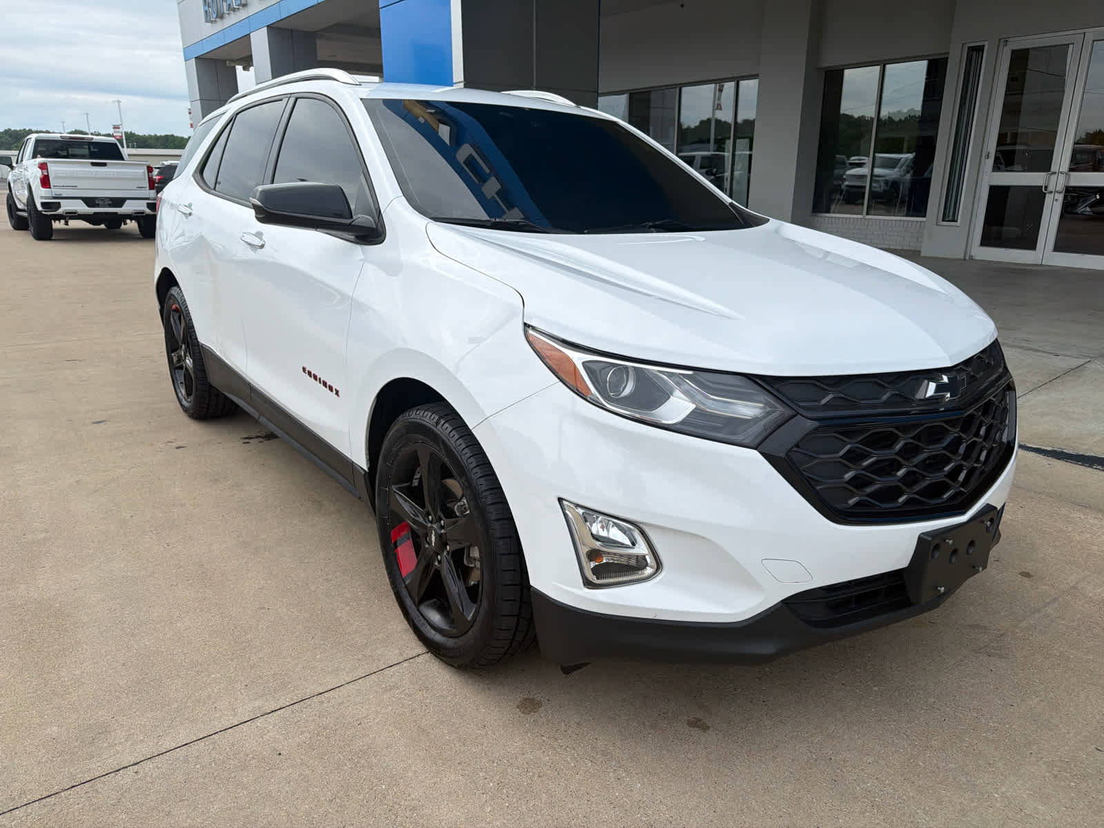 Used 2021 Chevrolet Equinox Premier w/ Redline Edition FWD image 9