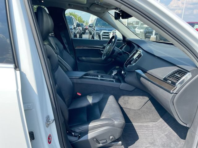 Used 2018 Volvo XC90 T6 Momentum w/ Momentum Plus Package AWD/4WD image 17