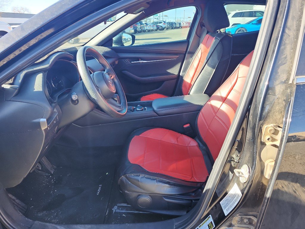 Used 2021 MAZDA MAZDA3 s image 13