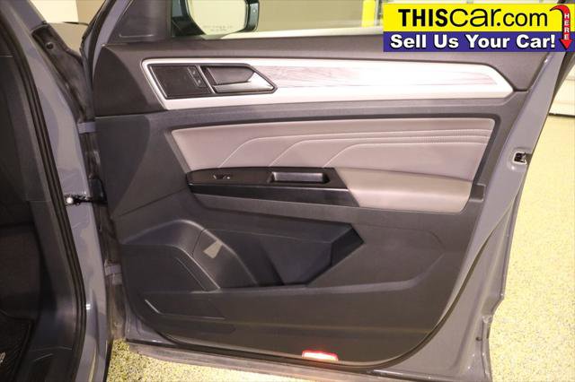 Used 2021 Volkswagen Atlas Cross Sport SE w/ Panoramic Sunroof Package FWD image 36