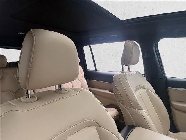 Used 2023 Jeep Grand Cherokee L Limited image 21