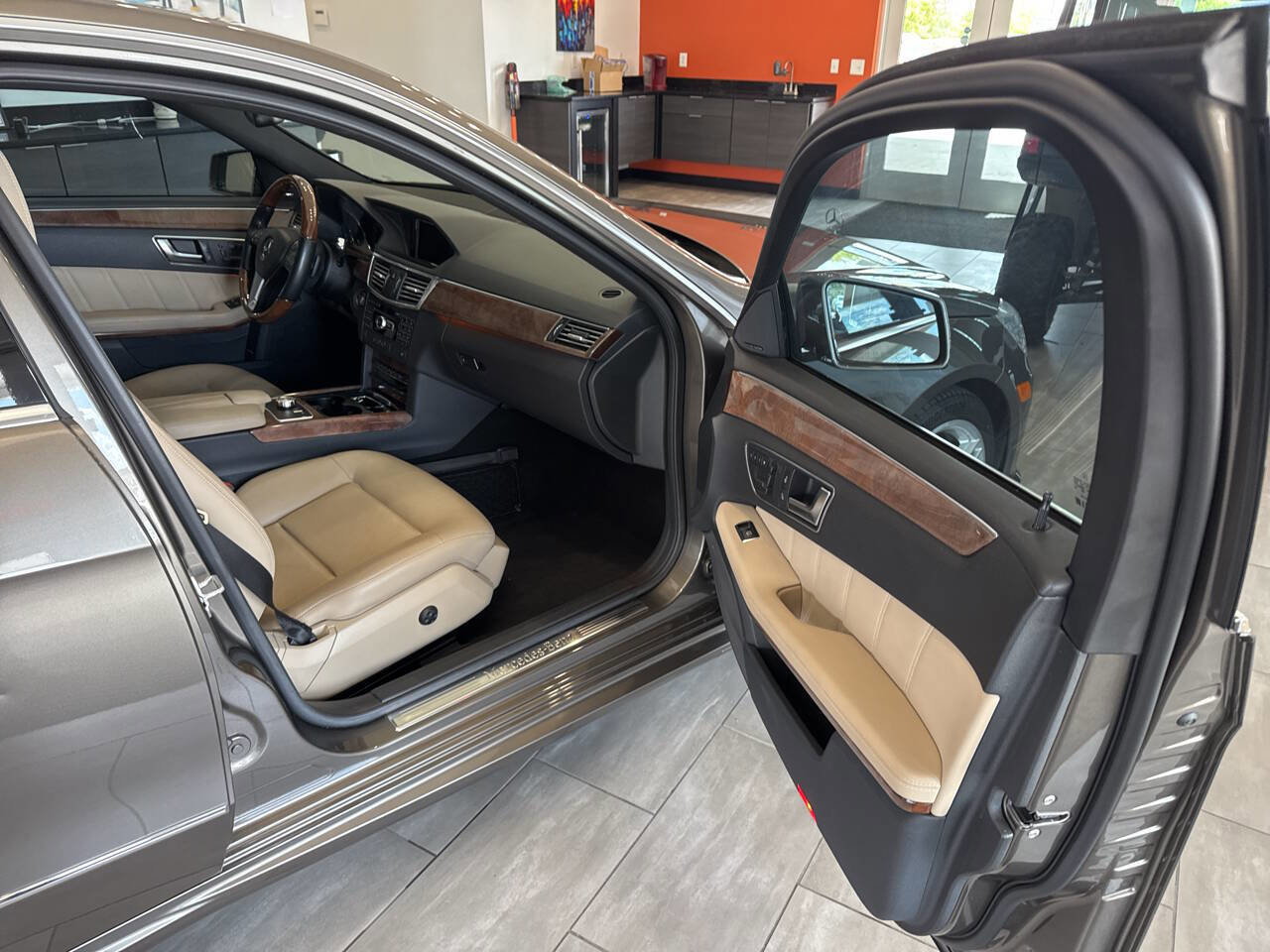 Used 2013 Mercedes-Benz E 350 4MATIC Sedan w/ Premium 1 Pkg image 37