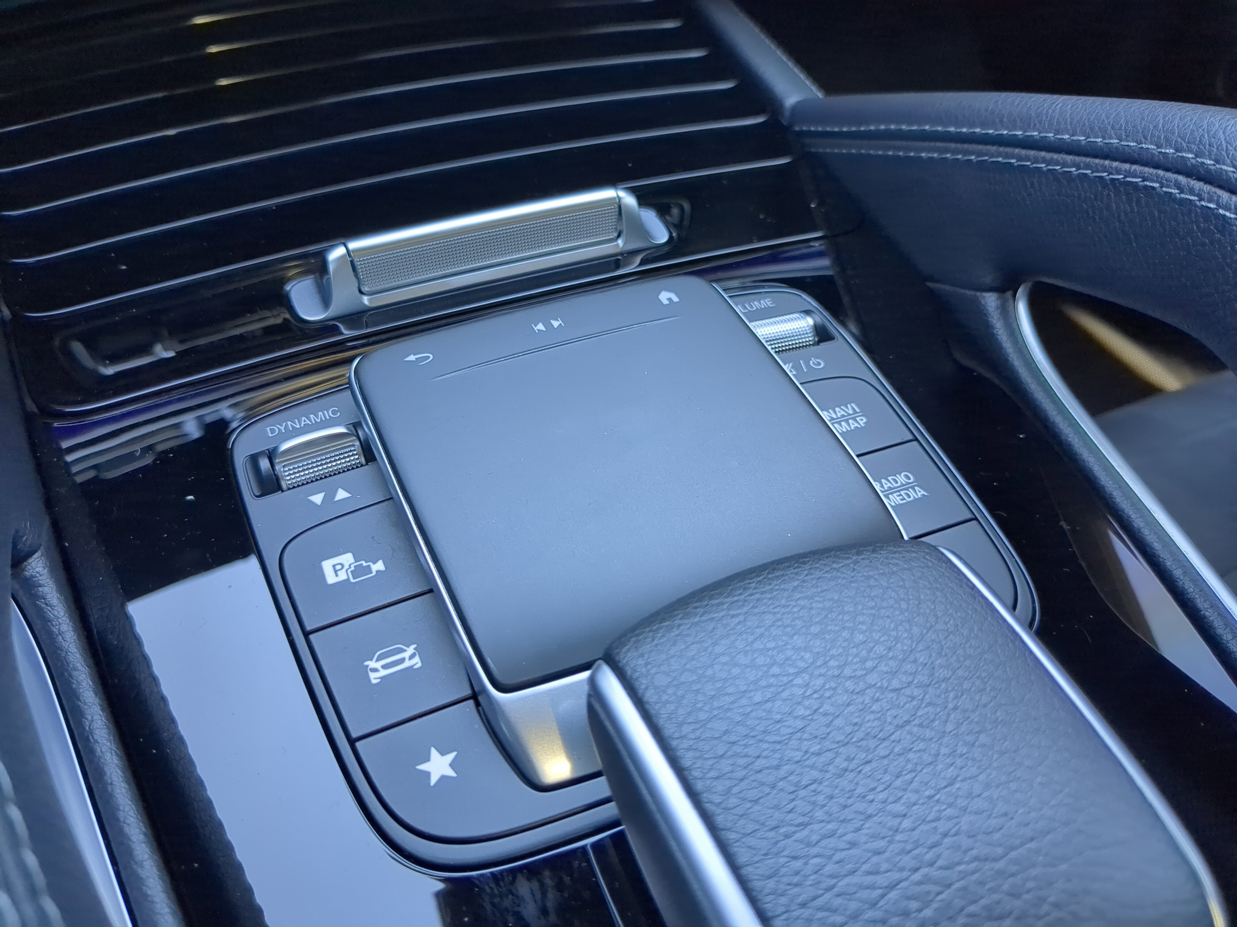 Used 2022 Mercedes-Benz GLE 450 4MATIC image 26